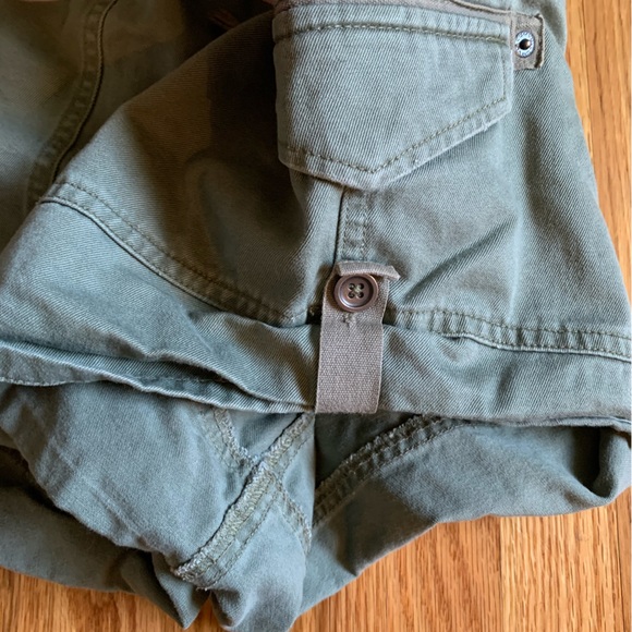 Volcom shorts - Picture 6 of 7